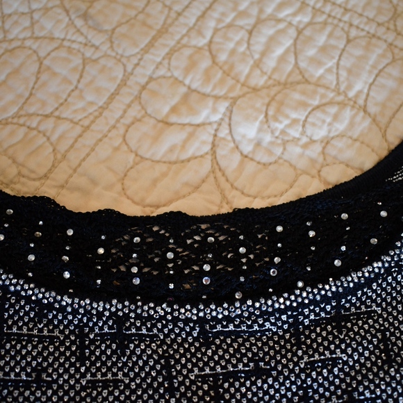 St John Sml Top - Picture 2 of 8